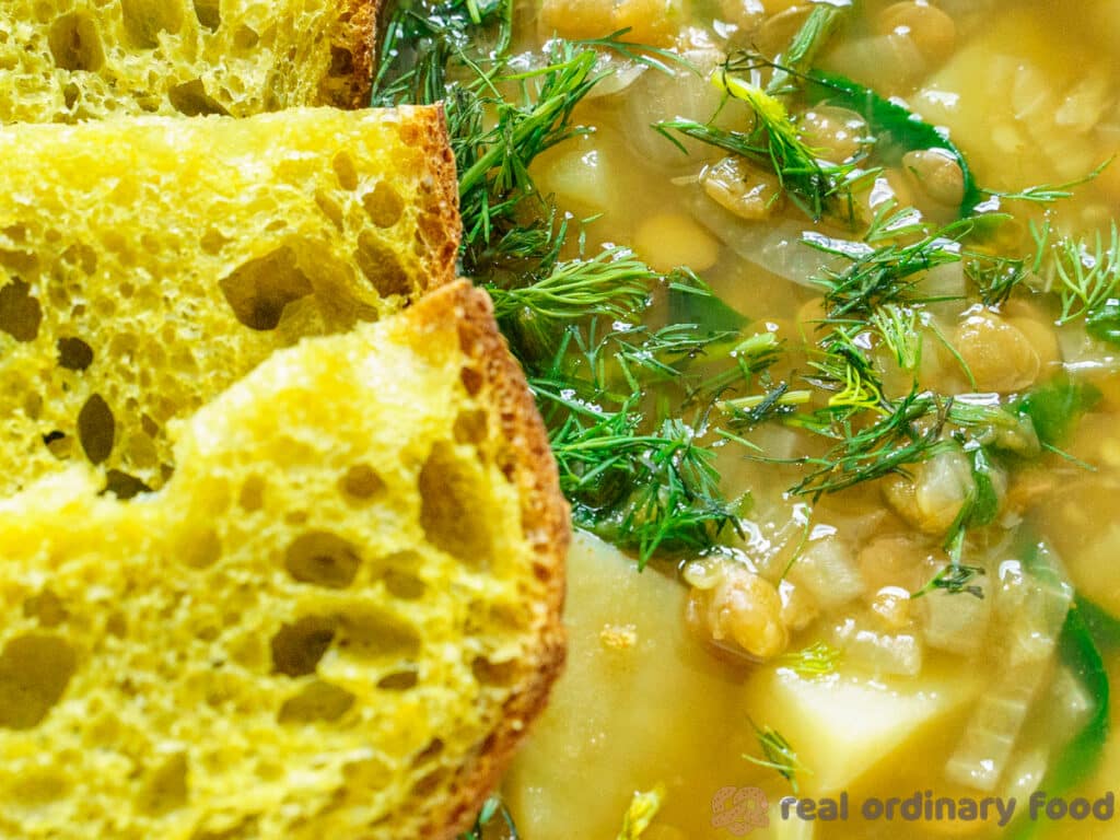 savoury green lentil soup