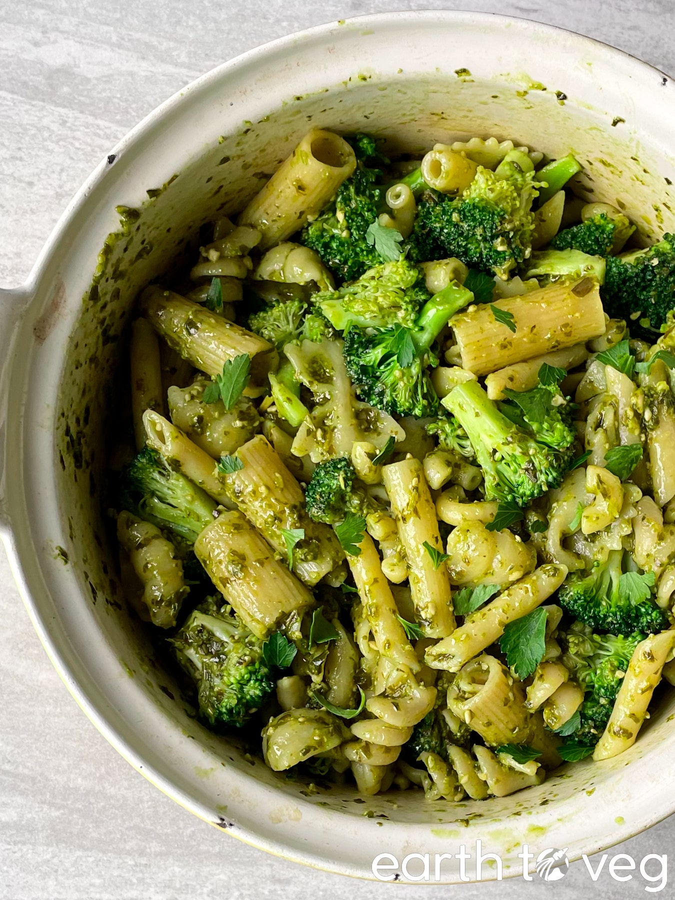 one pot vegan pesto pasta