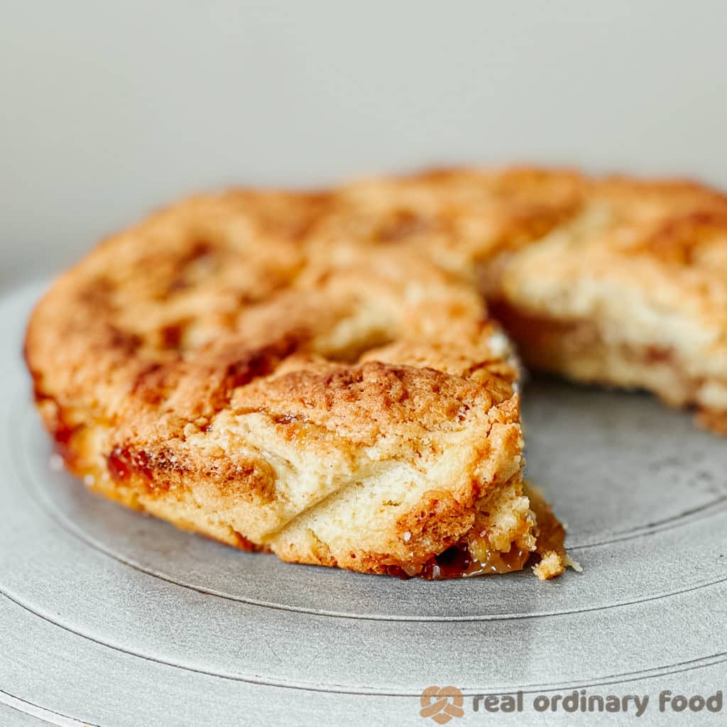 rose jam perok cake