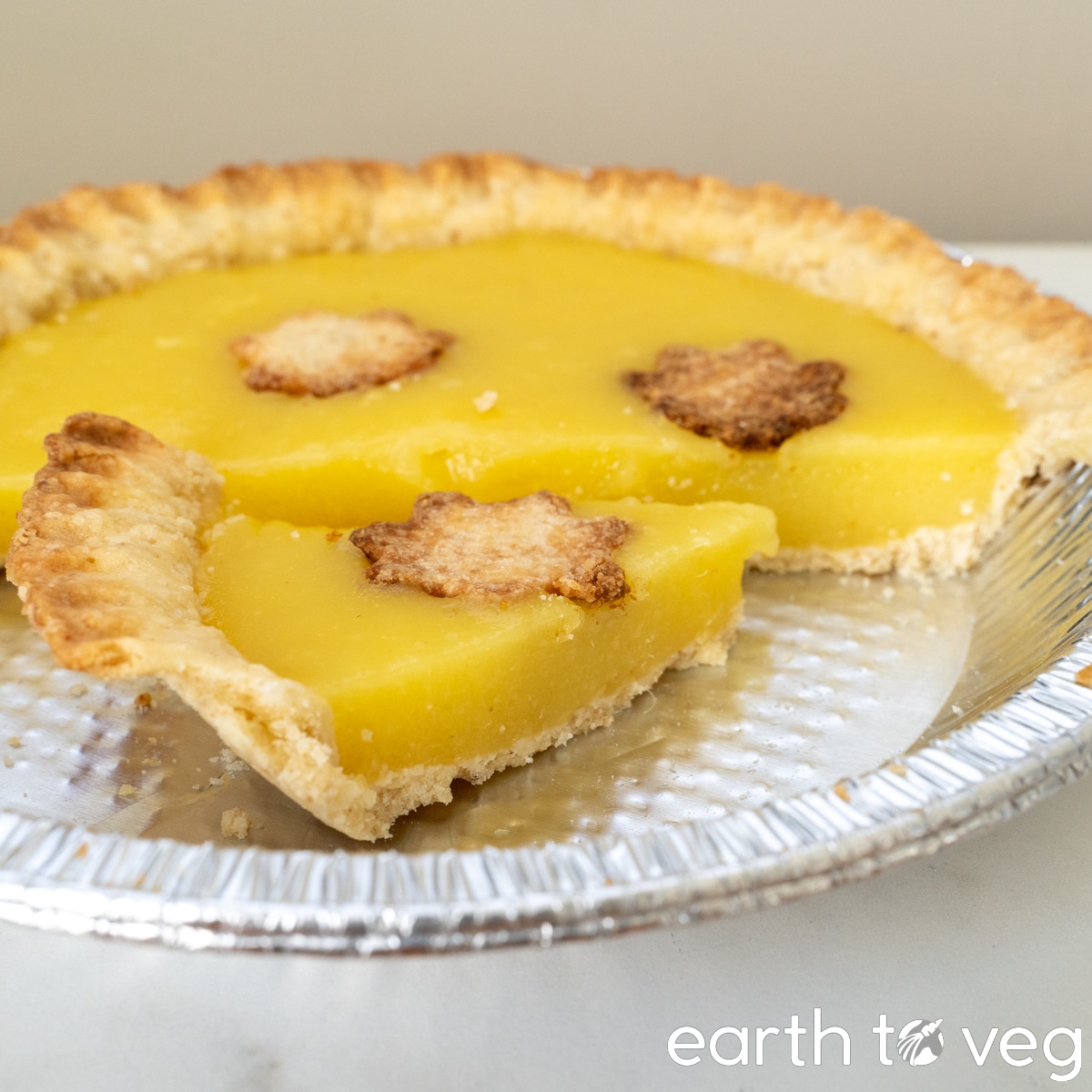 yellow pineapple pie made with cornstarch