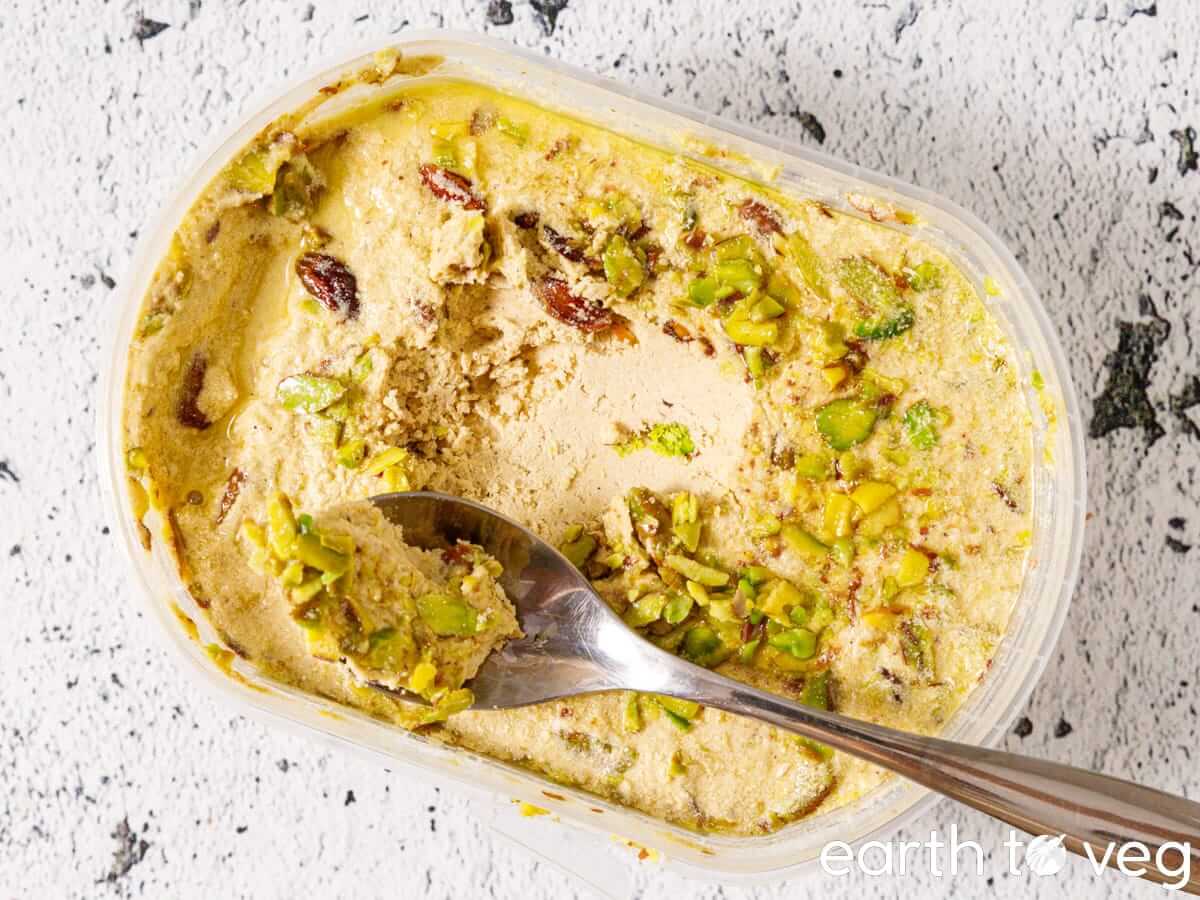 Tahin helvasi with pistachios.